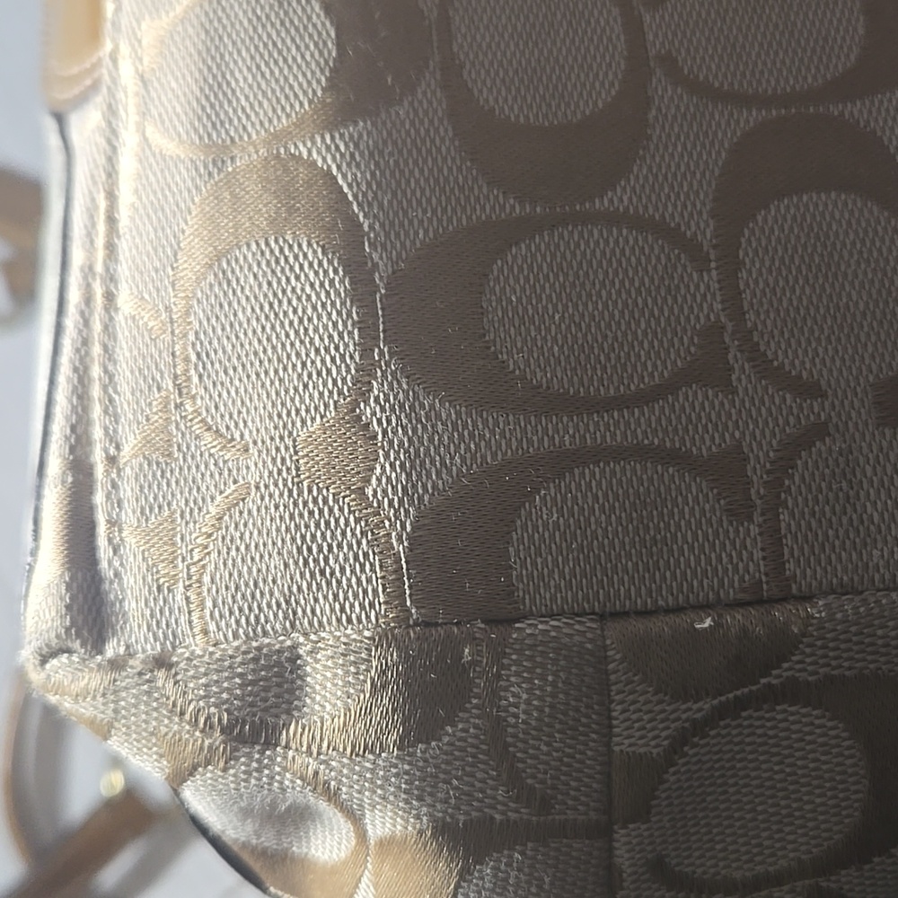 Coach Tote - Picture 11 of 14
